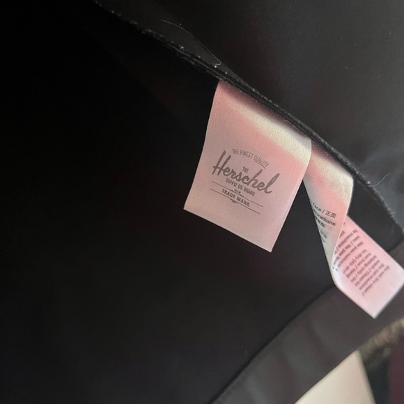 Herschel Supply Co.
Forecast Parka - Women's Large - Picture 4 of 14